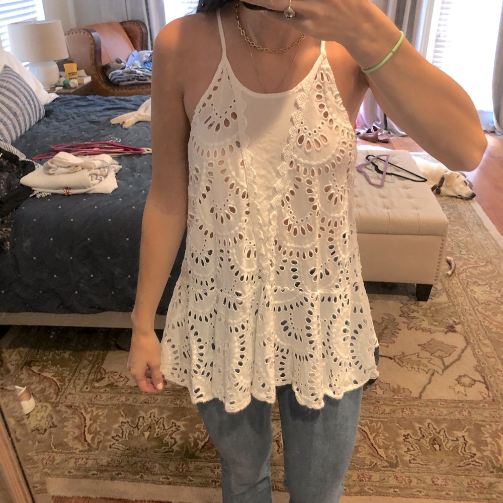 MOVING SALE: Free People eyelet top sz Small